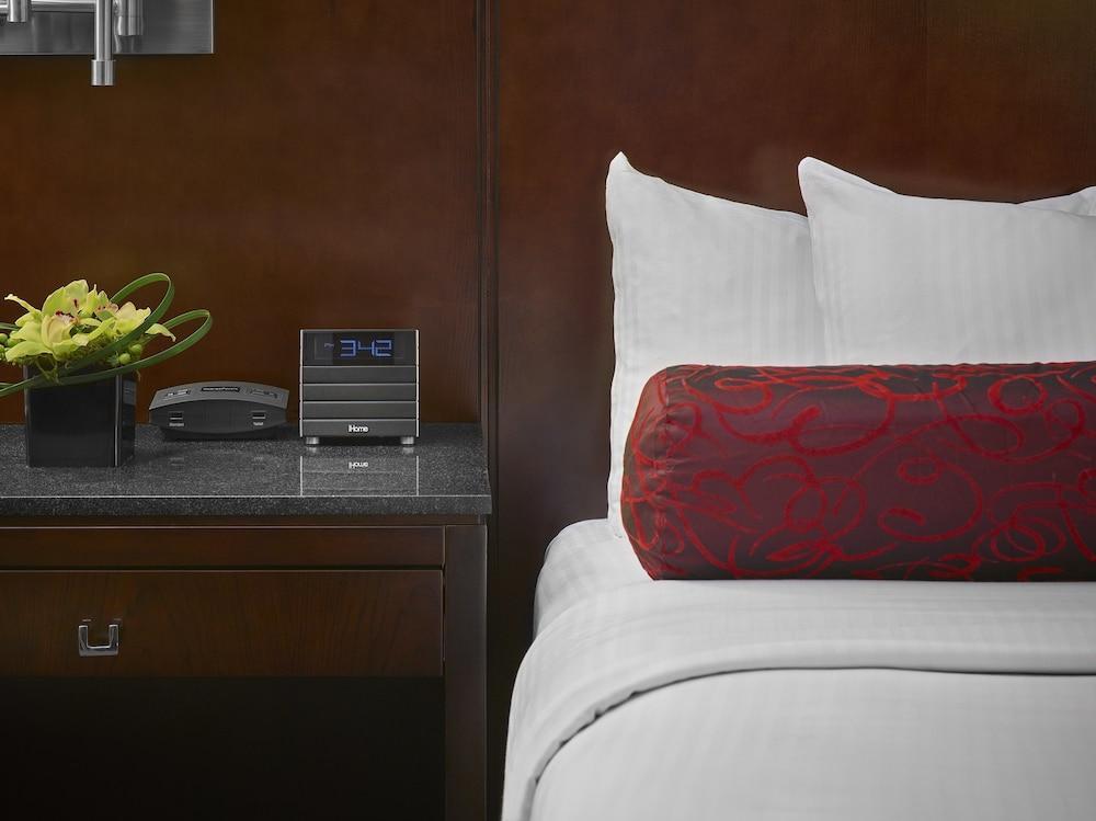 Matrix Hotel Edmonton Extérieur photo