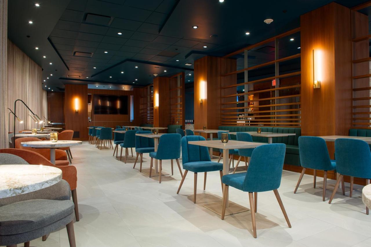 Matrix Hotel Edmonton Extérieur photo