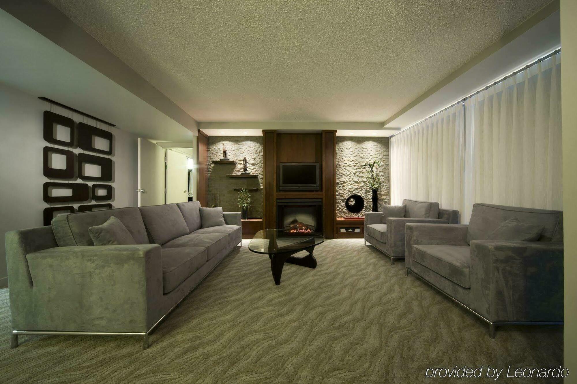 Matrix Hotel Edmonton Extérieur photo