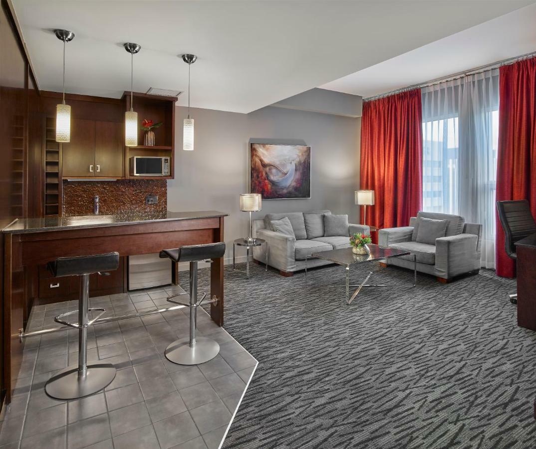 Matrix Hotel Edmonton Extérieur photo
