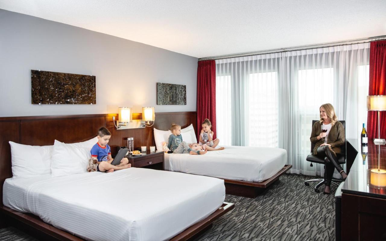 Matrix Hotel Edmonton Extérieur photo